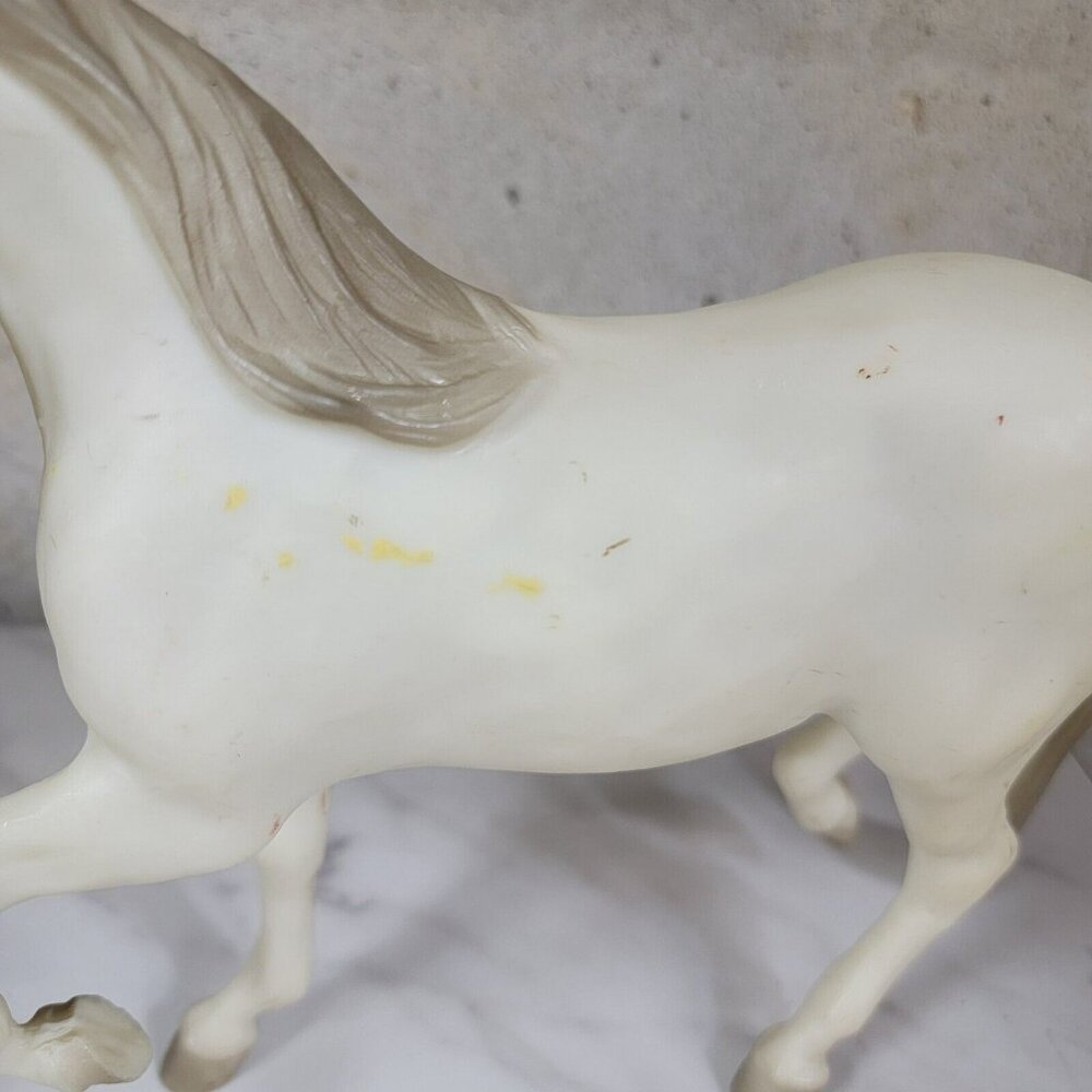 Traditional Breyer Horse. Prancing White Mare. Reeves Intl 1986. 12 x 9‎ - Picture 3 of 8